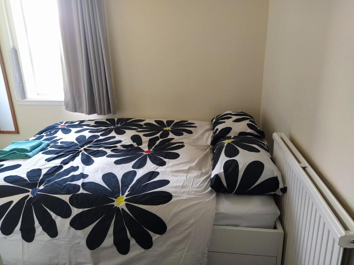 Self Catering 2 Bedroom Flat *