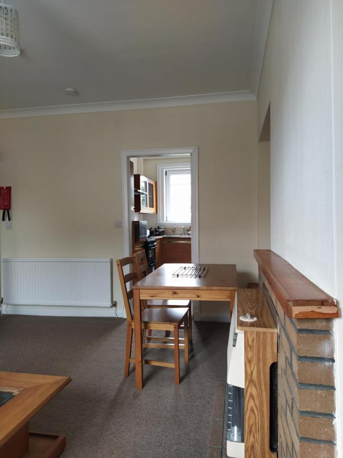 Self Catering 2 Bedroom Flat * EDI